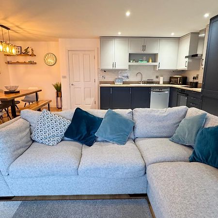 Sound Of The Sea - Penthouse In Portrush Appartement Buitenkant foto