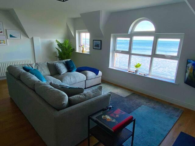Sound Of The Sea - Penthouse In Portrush Appartement Buitenkant foto