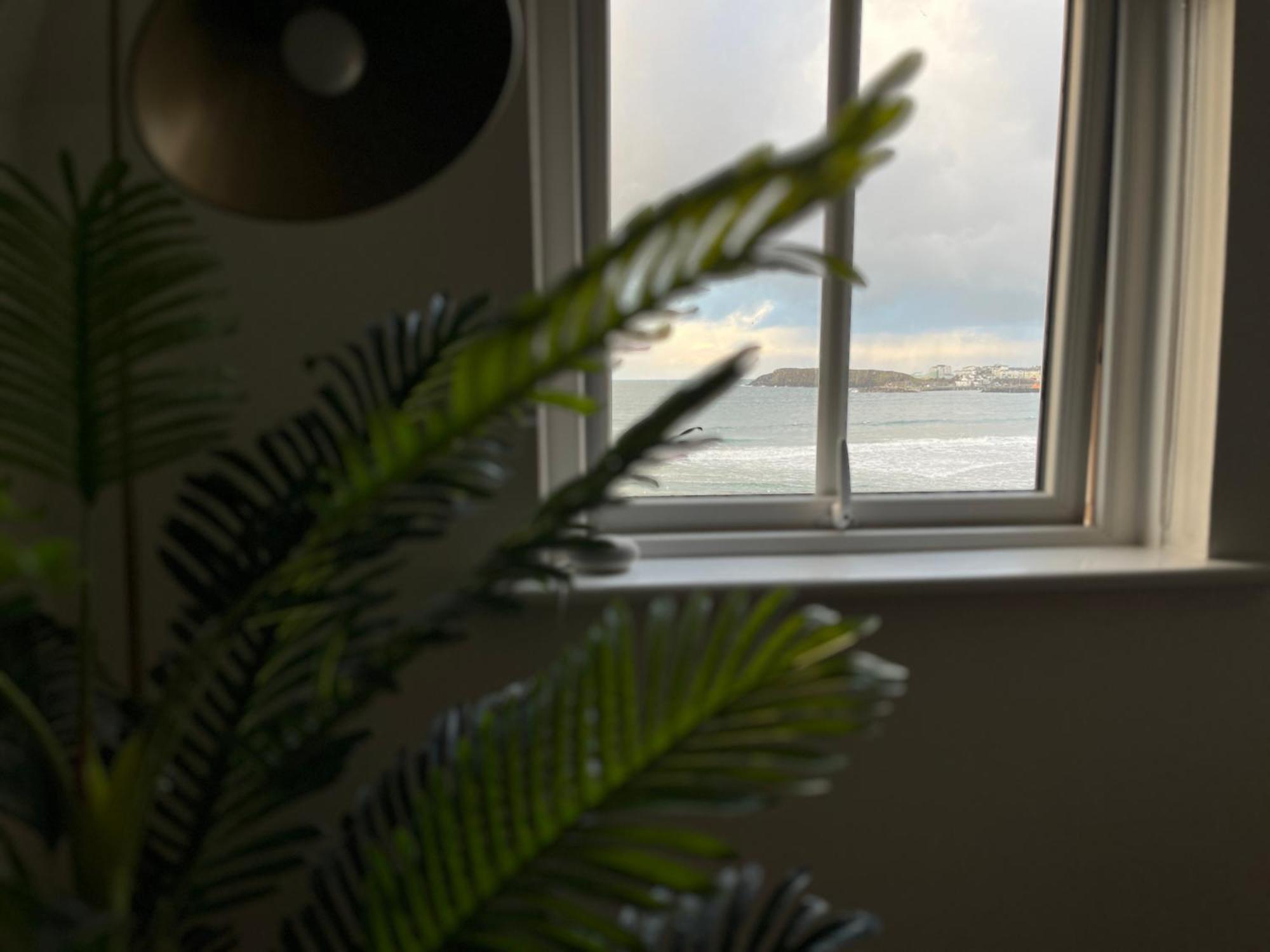 Sound Of The Sea - Penthouse In Portrush Appartement Buitenkant foto
